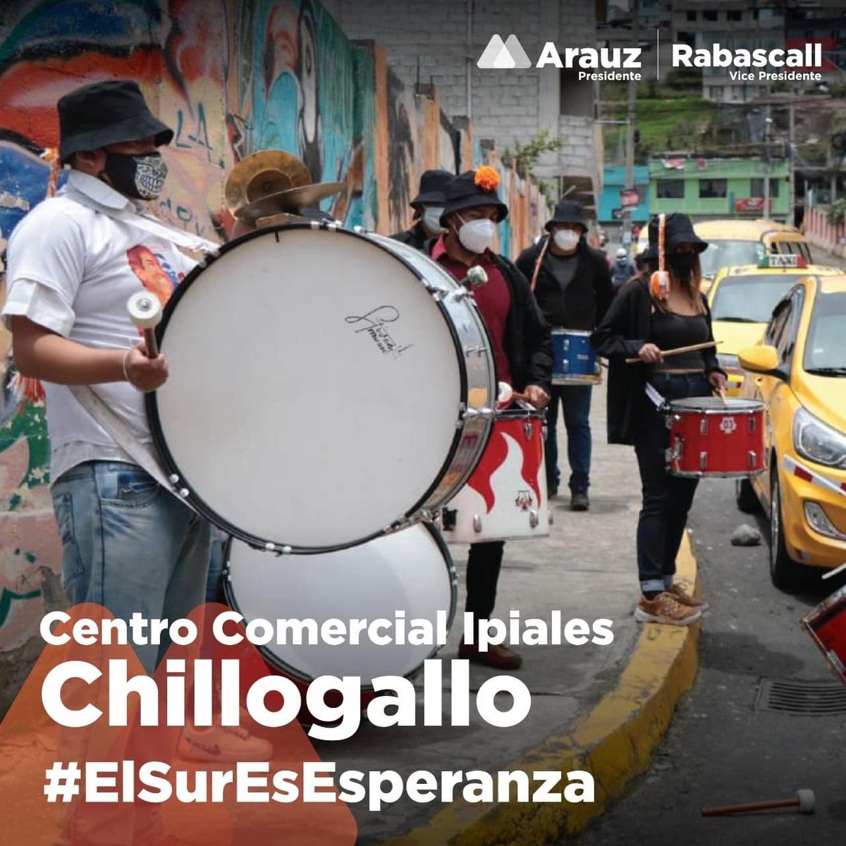 sur_esperanza's tweet photo. Esta mañana visitamos a nuestros vecinos, comerciantes y dirigentes del Centro Comercial Ipiales del Sur en #Chillogallo. 

🧡 La gran mayoría ya tienen decidido su voto y le apuestan al verdadero cambio, a la unión por la esperanza. 

#ContigoConTodosAhora
#ElSurEsEsperanza https://t.co/ey7ZVrDkYA