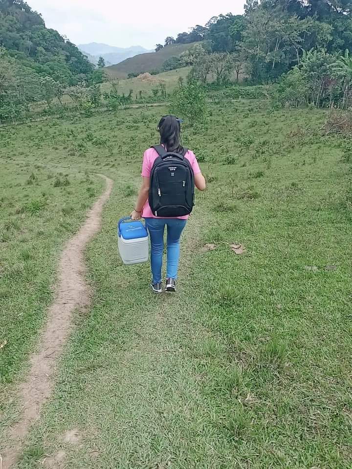 Gladys (@gpss30) on Twitter photo Que felicidad tan grande ver como nuestras autoridades garantizaban la salud en todos los rincones del país. #VacunandonosPuebloQueVence #07Abril #HijosdeSandino <a href="/HijosdeSandino1/">@HijosdeSandino</a> <a href="/marenco_obando/">EkaMar #sandinista de corazon #PLOMO19 ❤🖤</a> <a href="/istamati/">☀️𝐈 𝐒 𝐓 𝐀 𝐌 𝐀 𝐓 𝐈 🌼🇳🇮🇳🇮</a> <a href="/BNieves85/">ArlingJo</a> <a href="/ElGatillo8/">ElGatillo</a> <a href="/Red_nuevagenera/">Red nueva generación</a> Que felicidad tan grande ver como nuestras autoridades garantizaban la salud en todos los rincones del país. #VacunandonosPuebloQueVence #07Abril #HijosdeSandino <a href="/HijosdeSandino1/">@HijosdeSandino</a> <a href="/marenco_obando/">EkaMar #sandinista de corazon #PLOMO19 ❤🖤</a> <a href="/istamati/">☀️𝐈 𝐒 𝐓 𝐀 𝐌 𝐀 𝐓 𝐈 🌼🇳🇮🇳🇮</a> <a href="/BNieves85/">ArlingJo</a> <a href="/ElGatillo8/">ElGatillo</a> <a href="/Red_nuevagenera/">Red nueva generación</a>