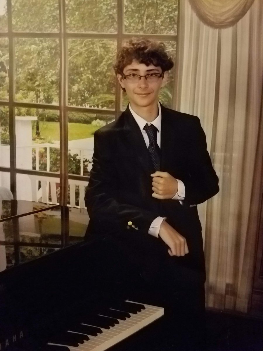chsbearsband's tweet photo. Our next Senior Spotlight is Jacob Schaake! Jacob has been a part of the Central Sound all through HS. He plays tenor saxophone &amp; is our Woodwind Capt. He is also in Chorus &amp; Central’s Culinary program. Jacob's story:
https://t.co/snH6HRnpjy
@CHS_ADMIN
@HernandoSchools @hcsdsuper https://t.co/ohTyJkO7gL