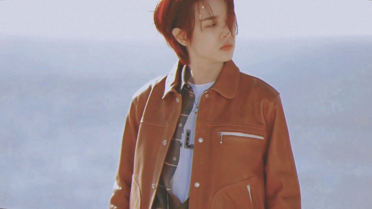jaepalrk's tweet photo. Just flexing my long red hair https://t.co/sxUMPLfCuF