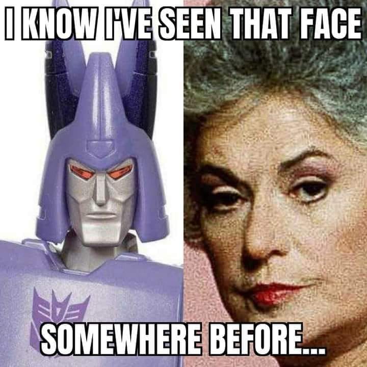 MoggyZpartuss's tweet photo. yeah on Bomshell lmao #bombshell #insecticon #decepticon #itwasinthemovie #iscanon #isawithappen https://t.co/dI7Irt0bda