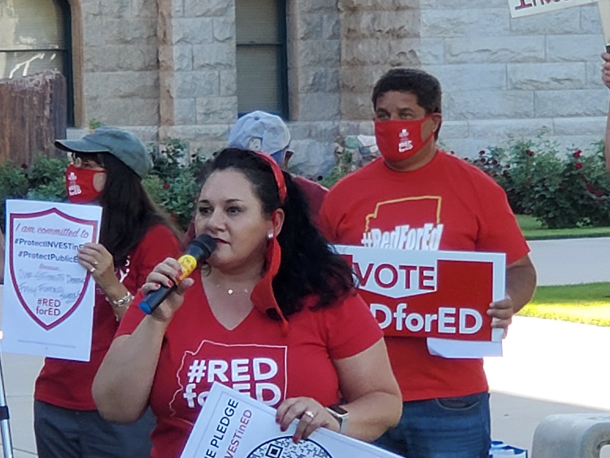 Dalessandro4AZ's tweet image. Yea Raquel Mamani at Red for Ed Rally.  Happy to be here with other Democratic Legislators and PUBLIC school educators and supporters.