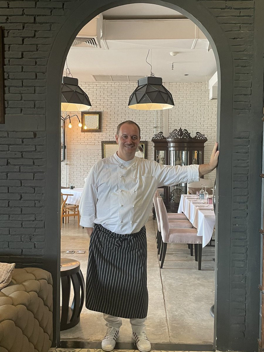 MFitalianchef's tweet photo. 49yo and not feel them 🤪 
#cheflife #happybirthday #Phuket #phuketfoodies https://t.co/aoZqXwMoXZ