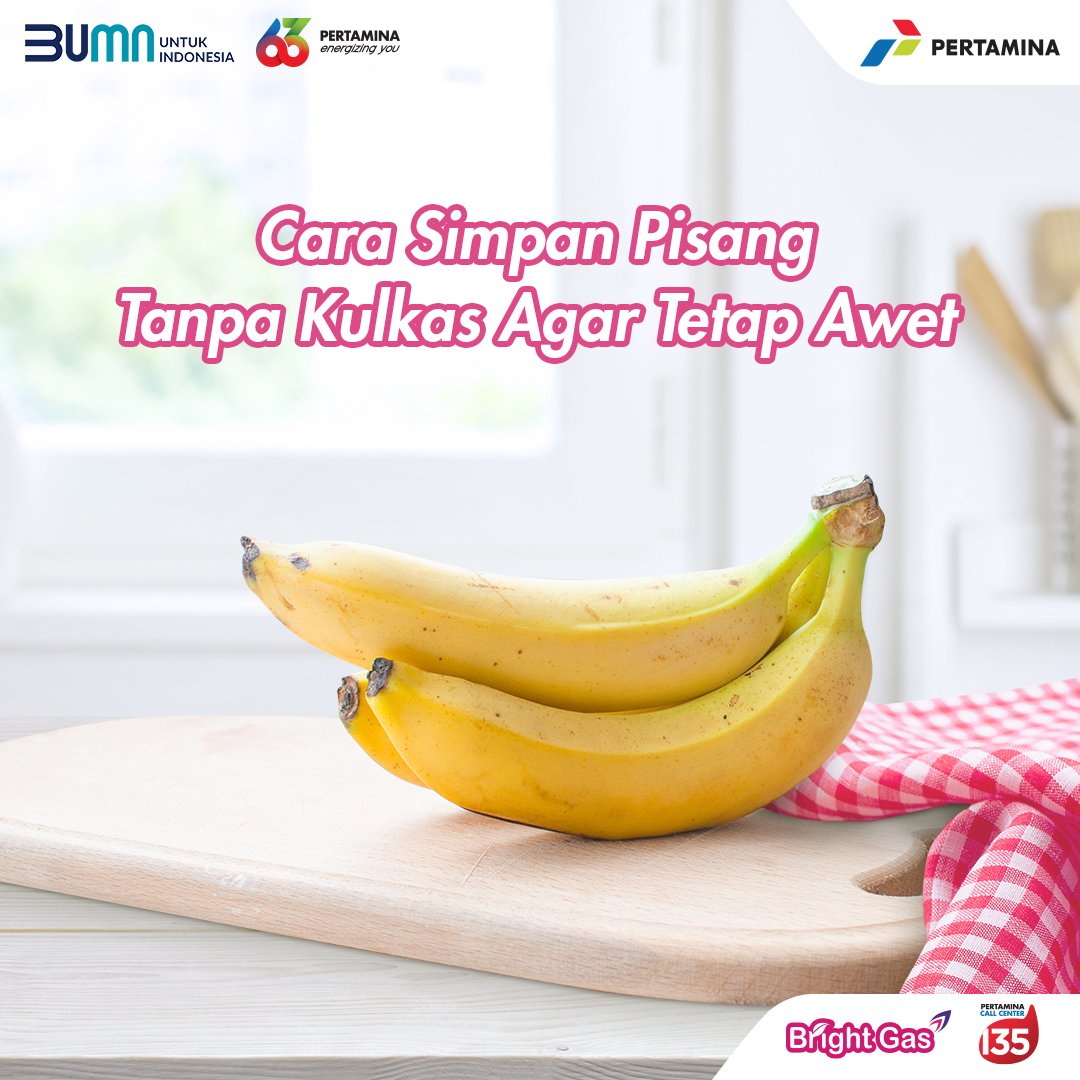 Moms punya stok pisang di rumah? Nah ternyata tanpa harus disimpan di kulkas, pisang juga bisa awet, lho.  Perhatikan cara menyimpan pisang tersebut agar tidak membusuk berikut ini yuk!