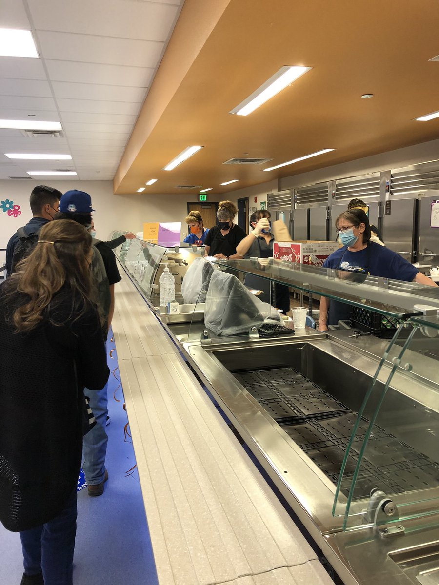 Thank you to our amazing food services staff at LLHS! They have continued thru remote learning and now in person learning to provide meals to our students and community!!! YOU ARE AMAZING!! 💙🐯🧡<a href="/LL_Schools/">LLSchools</a>
