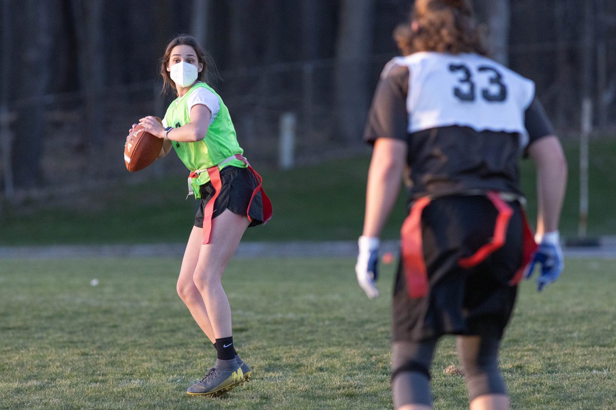 suny_cortland's tweet photo. A great night for flag football! Find out how you can register for intramurals by following @cortland_rec. https://t.co/Pj74uHH9gH