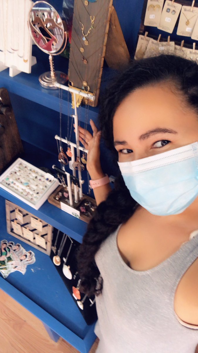 Alyals's tweet photo. Cleaned up my jewelry. In store too purchase now! #bigisland #luckywelivehawaii #buylocal #handmade #wirewrap #jewelry https://t.co/bQHybP8h4y
