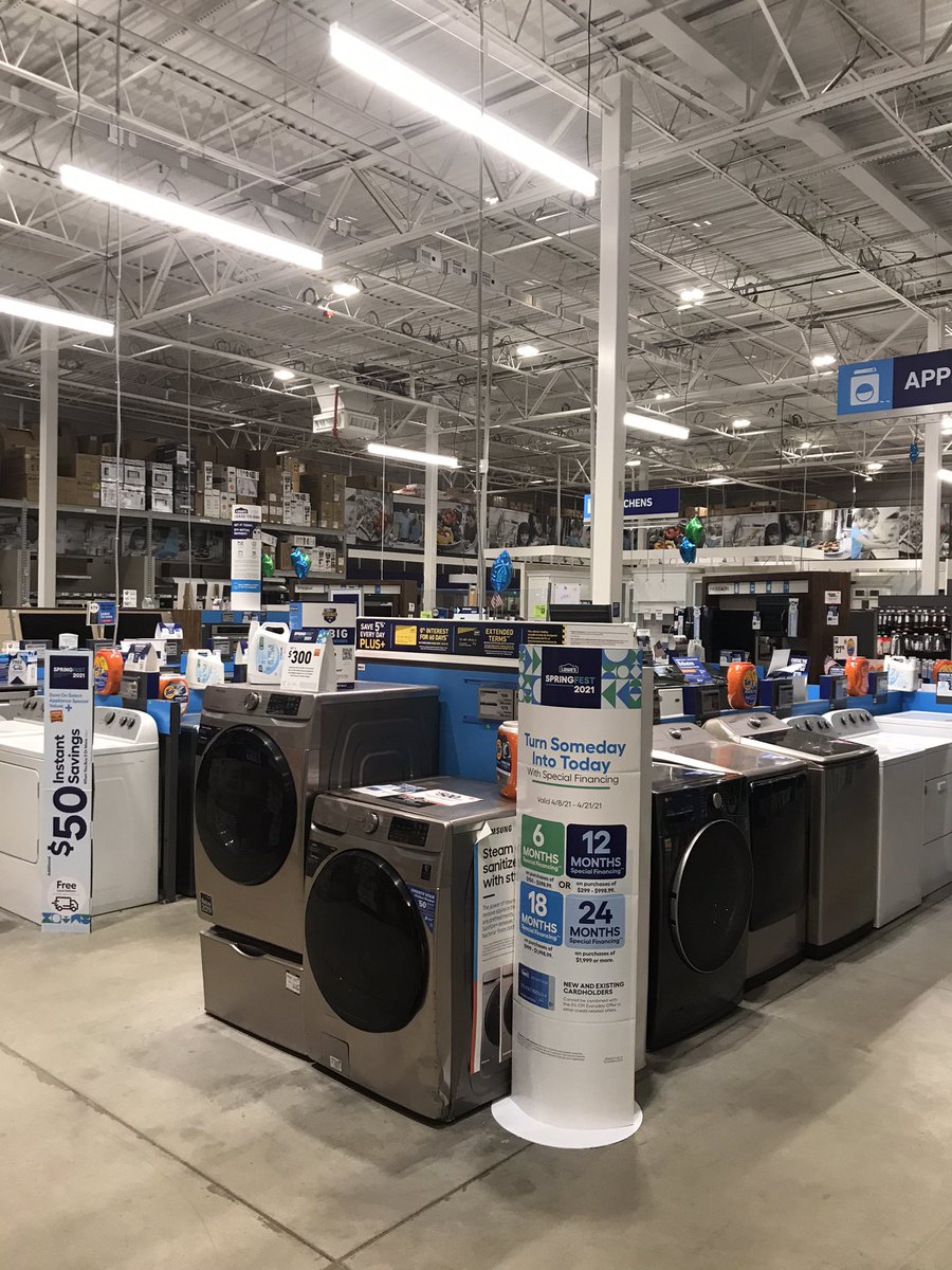 MelissaHeape's tweet photo. Lowe’s 1713 is all ready for Spring Fest 2021. Come out and see us for all your inside and outside cooking. @eric_marler @BraddyClay @cameronr5005 @_nicolemarie_6 @TylerRo54691793 @kechannells https://t.co/whTHua9TFe