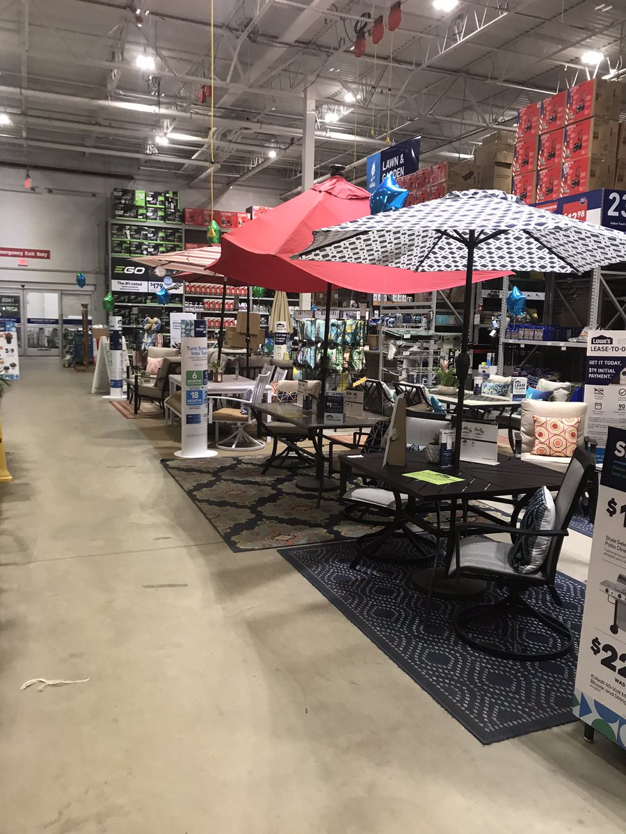 MelissaHeape's tweet photo. Lowe’s 1713 is all ready for Spring Fest 2021. Come out and see us for all your inside and outside cooking. @eric_marler @BraddyClay @cameronr5005 @_nicolemarie_6 @TylerRo54691793 @kechannells https://t.co/whTHua9TFe