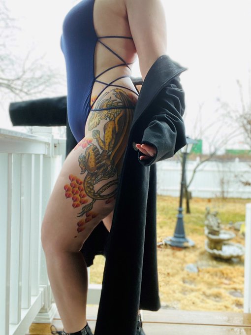 &ldquo;Nerd girls are the world&rsquo;s most underutilized romantic resource.&rdquo; - John Green   Okay, so who wants<a href="/tag/nerdlife"class="tags"><span>#nerdlife</span></a><a href="/tag/sexynerd"class="tags"><span>#sexynerd</span></a>