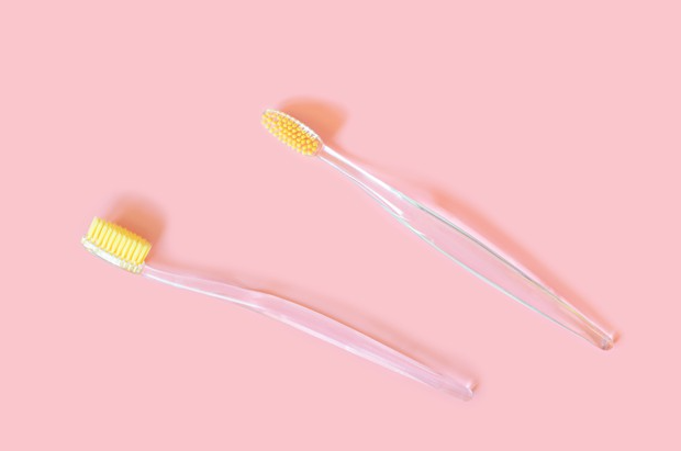 Vamos con una curiosidad, ¿sabías que la idea del cepillo de dientes surgió en una cárcel?

Te lo contamos aquí: ➡ bityl.co/6HTL

#curiosidad #cepillodedientes #dentista #AlserDental #Zamora