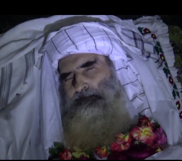 EbrahimKhalil_'s tweet photo. امام الجهاد 
دښکلا ستوری 
دی دارالفنا نه ودارالعقبا ته کوچيدلی ګلاب 
الحاج مولوي جلال الدين حقاني(رح) https://t.co/UVYqs3zI5S