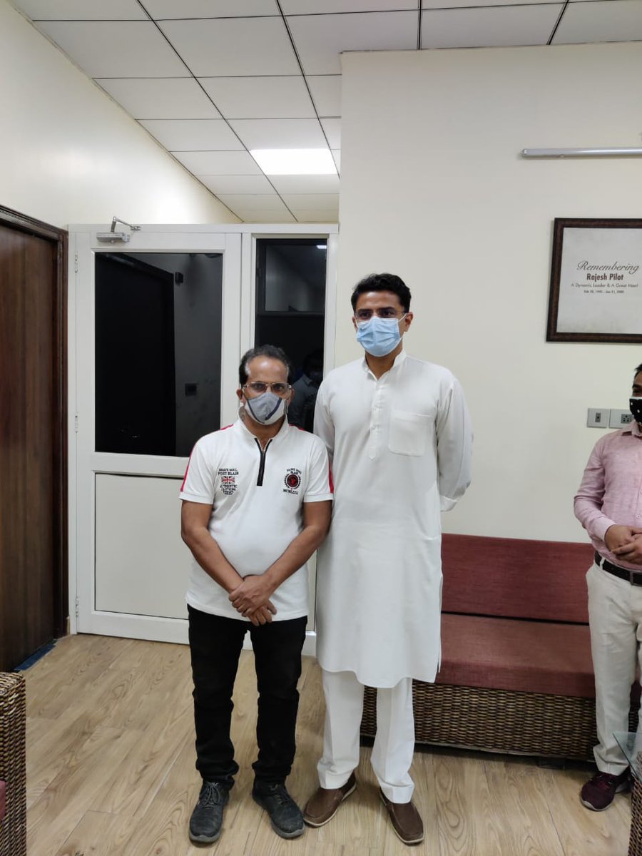 SCA_incraj's tweet photo. 5 राज्यों के चुनाव प्रचार से राजस्थान वापसी के बाद राजकीय आवास 11 सिविल लाइंस पर आज युवा ह्र्दयराज आदरणीय @SachinPilot  जी से मुलाकात की . https://t.co/Vaz1vvoLXO