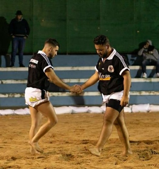 clcastromorales's tweet photo. Misma pasión ⚫⚪💪🏽
@clcastromorales #LuchaCanaria #MismaPasión https://t.co/dncpXLOFdu