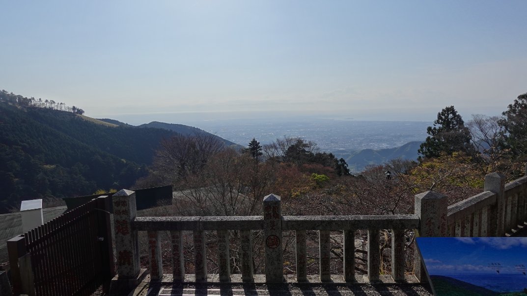 Teo6graph's tweet photo. 仕事前に丹沢大山途中まで登ってきました。
男坂往復は丁度いい運動。
２時間程自然を堪能しました。
ダイソーのコーヒーメーカー早速使いましたがとても早く豆が轢けて使いやすかったです。しかもコンパクト！
#登山 #トレッキング #raize #丹沢大山 https://t.co/VJQHP1TYDp