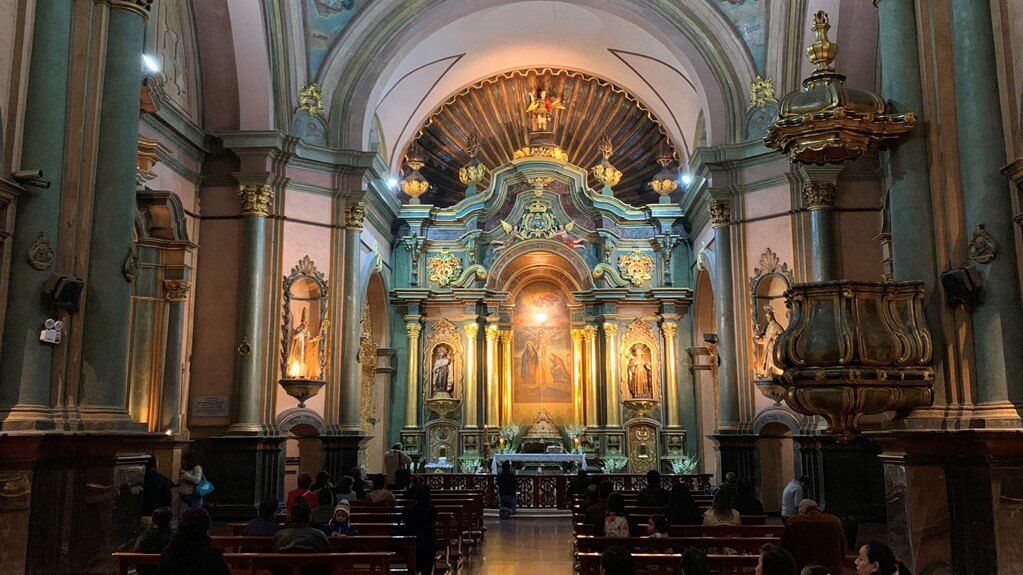Tonight we're visiting Iglesia Las Nazarenas, the Sanctuary and Monastery of Las Nazarenas in Lima, Peru. Every year in October there is a procession in honor of the image of Señor de los Milagros (Lord of Miracles), a painting of Jesus on the cross that was painted in the......