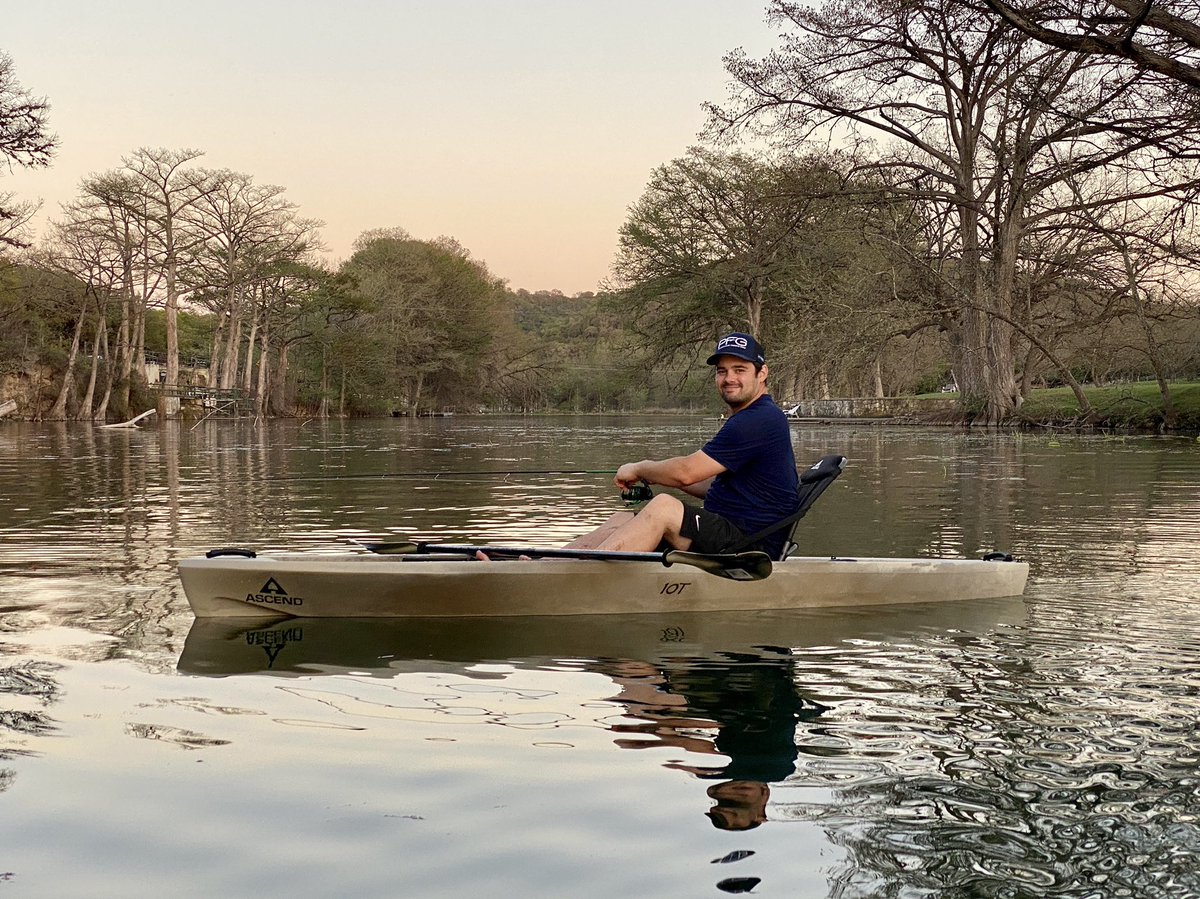 egmathews's tweet image. After work kayaking with Nate at Casa Blanca. #casablancatx #hunttx