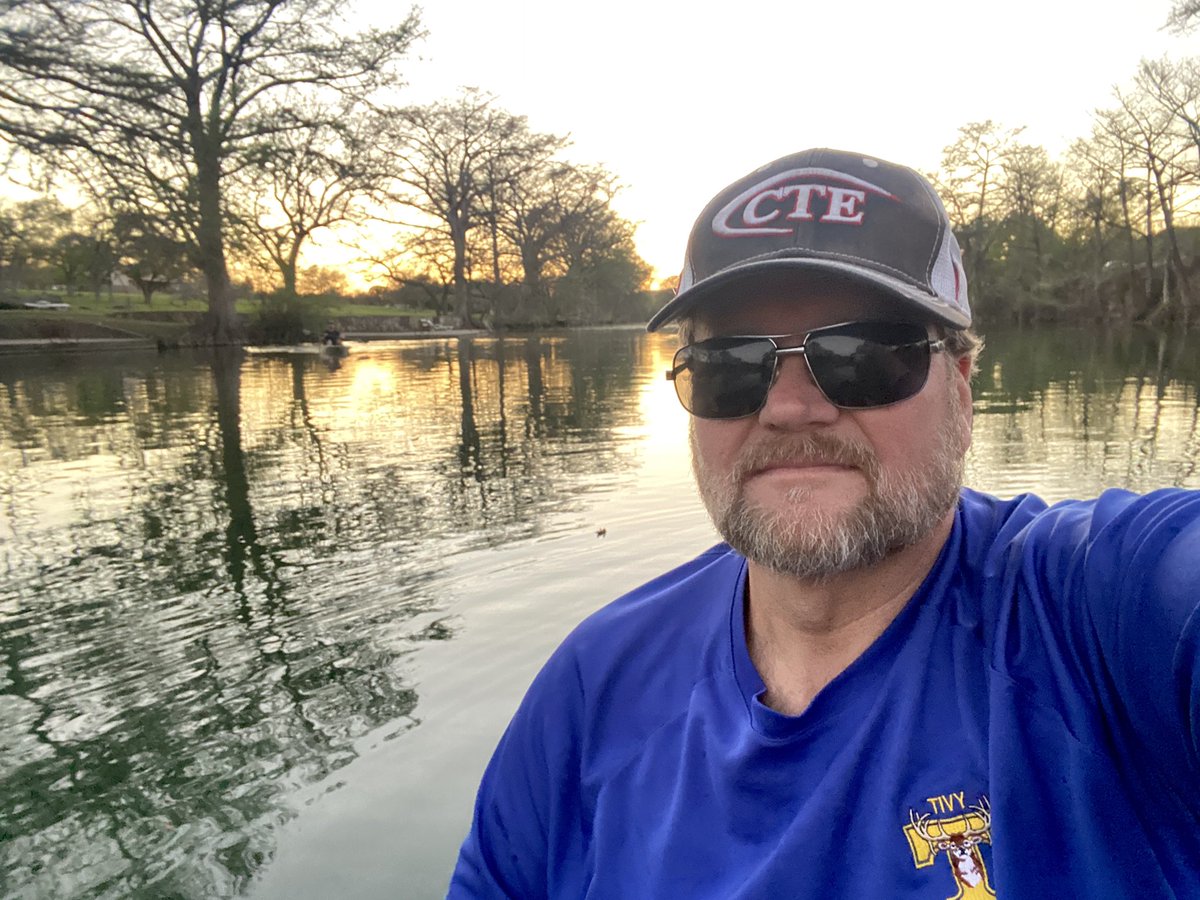 egmathews's tweet image. After work kayaking with Nate at Casa Blanca. #casablancatx #hunttx