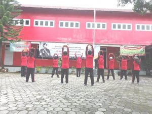 SendangDesa's tweet photo. SIJUMPA (Senam Imunitas Jum’at Pagi)
Salah satu inovasi Pemerintah Desa Sendang dalam menjaga kesehatan dan kebugaran seluruh perangkat dan staf yaitu melakukan senam pagi setiap Hari Jum’at di halaman Balai Desa Sendang.

Salam Sehat Ma Broth &amp; Ma Sist 💃🕺🙌 https://t.co/7Lat7vg4R6