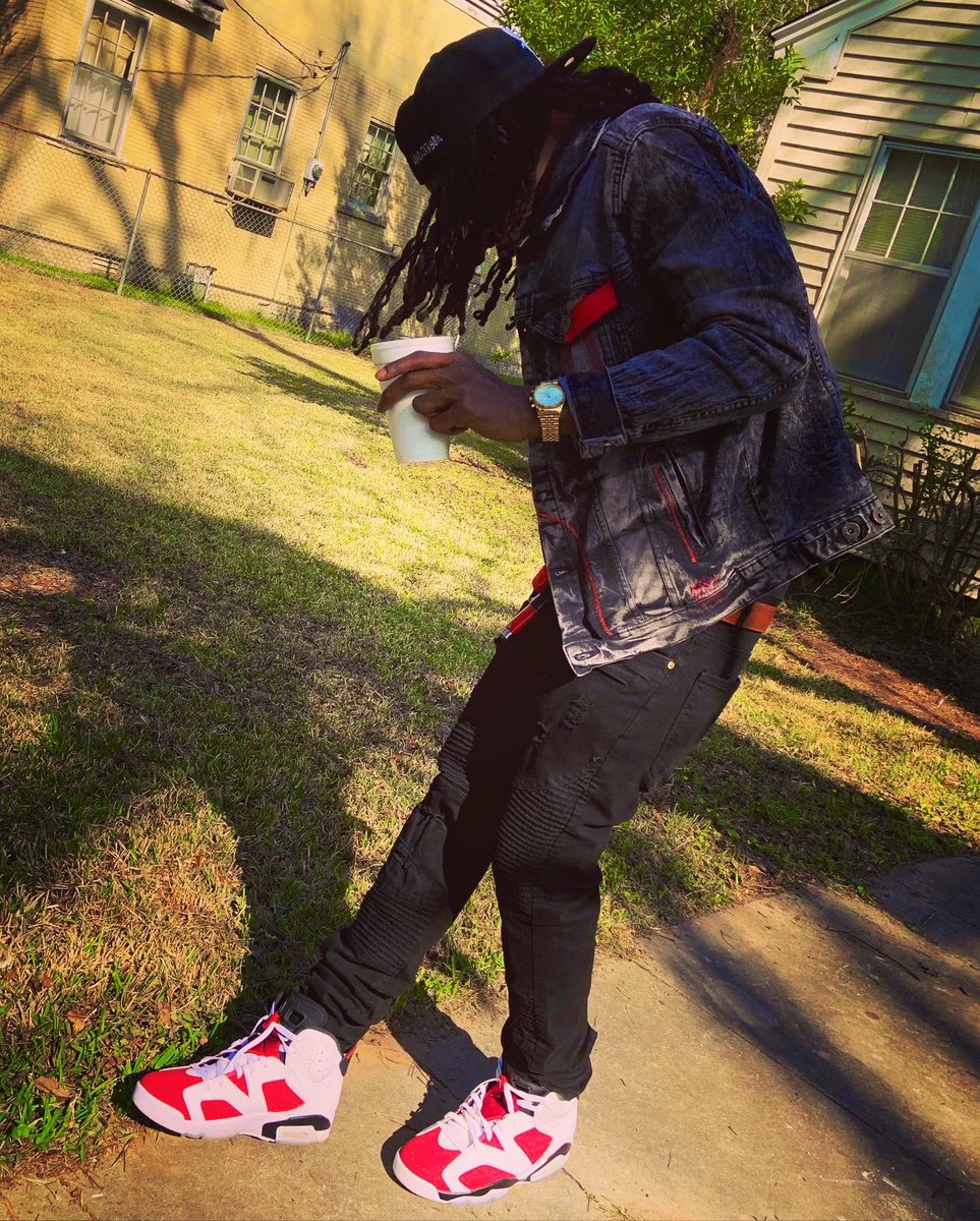santanadatruth1's tweet photo. Come From The Bottom Of The Bottom, Had To Climb Out The Ground💪🏾🏋🏾‍♂️😎
#TheBlackSheep🖤🐑 #LongLiveMyFamily🙏👼 #FreeMyPeople⏳🔓 #BoutWhateverLife😈 #HumbledG🤫 #Easter2K21🐣 https://t.co/X5g5CFuDpN