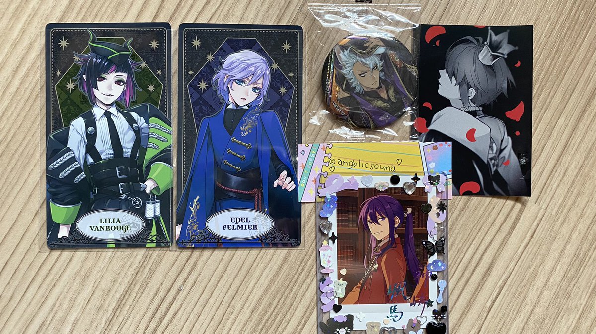 h0urlyangelic's tweet photo. วันนี้ 20.30 ลงของรวมด้อมนะค้าบ(੭ ˃̶͈̀ ω ˂̶͈́)੭⁾⁾
kny,bungo,mha,kemono jihen,black butler,acca,reborn,paradox live,promare,hypmic,clamp,hitorijime my hero,twisted  ✱
＊┈┈┈┈＊┈┈┈┈＊┈┈┈┈
#ตลาดอนิเมะ #ตลาดนัดดาบพิฆาตอสูร #ตลาดนัดยูเอ #ตลาดนัดบุงโก https://t.co/VgSnBAvcVT