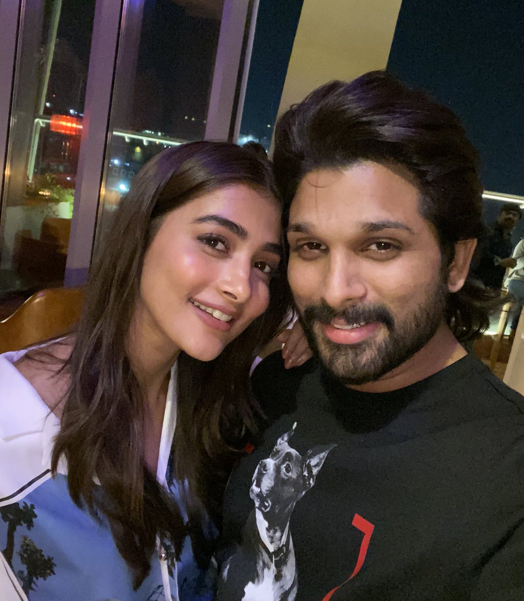 hegdepooja's tweet photo. Happy Birthday to the extremely stylish @alluarjun!! Here’s to many more parties on chartered flights and blockbuster hits together 😉Hope this year brings you all that your heart desires. ☺️ Eat lots of cake 🎂 https://t.co/7f4yKMlszy