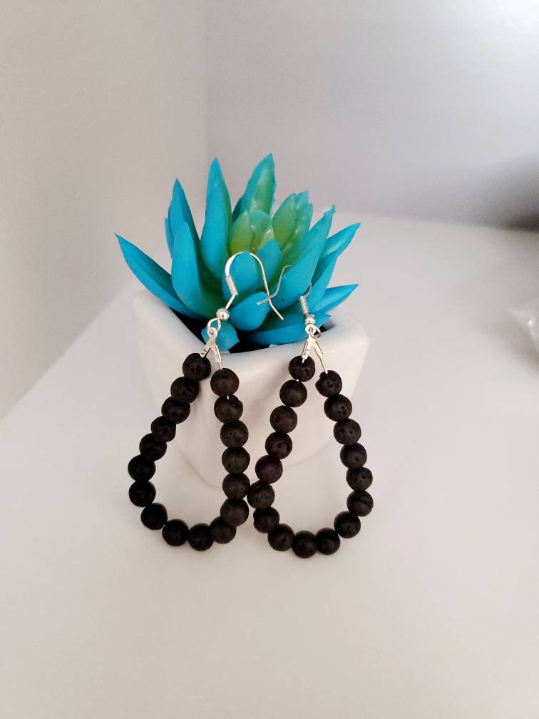 Turtletera's tweet photo. Excited to share the latest addition to my #etsy shop: Lava bead teardrop earrings https://t.co/TsIKe5h8I0 #black #teardrop #women #earwire #lavabead #teardropearrings #blackearrings #lavabeadearrings #essentialoils #love2jewelry #womenowned #womanowned #smallbusiness https://t.co/sD1wh6wOXm