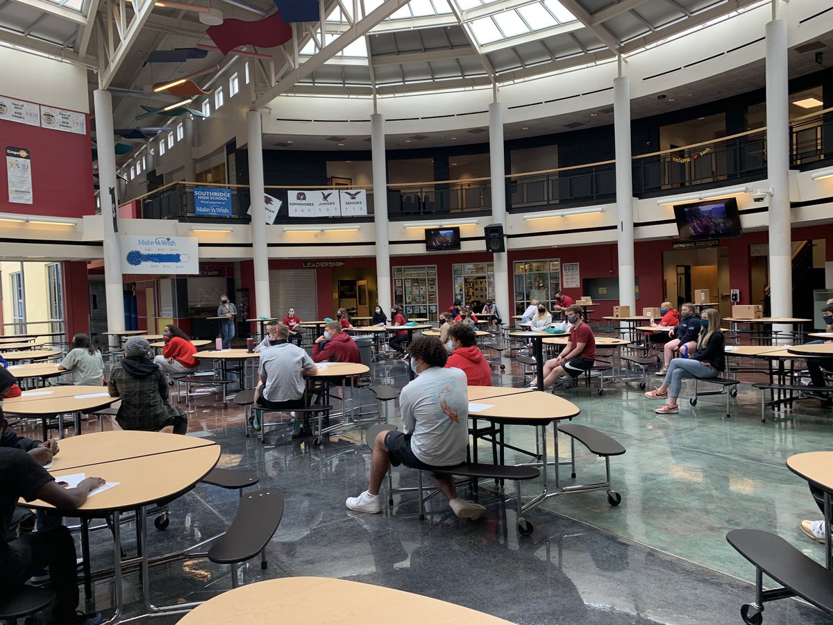 2 things made my heart happier: our link crew leaders (class of 2021!) came in to the building to get ready for our freshmen orientation day. Then I got to hear our amazing choir students share their talent at the outdoor concert. Our students keep me centered! <a href="/southridgehigh/">Southridge High</a>