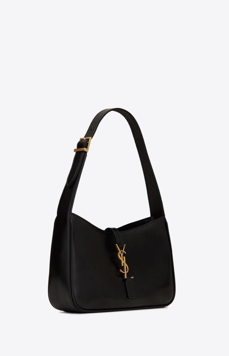 MODTRIMOSA's tweet photo. YSL ทรงนี้สวยยยยยจัง เป็นทรงที่แมทช์กับชุดได้ง่ายด้วย https://t.co/rLxhrbaTgZ