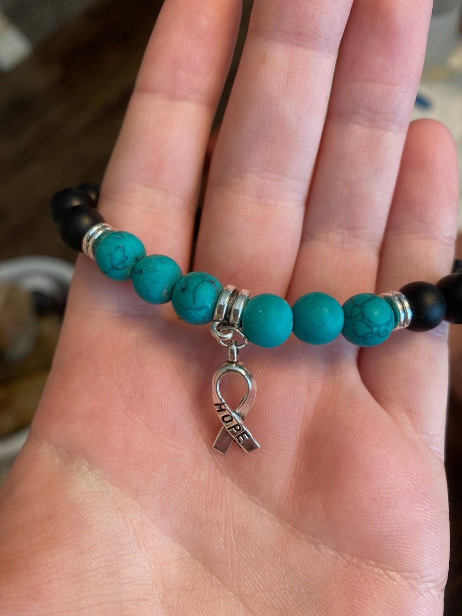 Turtletera's tweet photo. Excited to share the latest addition to my #etsy shop: Hope charm bracelet https://t.co/hID2iQfW6Y #unisexadults #yes #lovefriendship #round #cancersupport #supportcancer #hope #cancerbracelet #hopebracelet #love2jewelry #womanowned #womenowned #smallbusiness #hope https://t.co/AXqgKbXCUm
