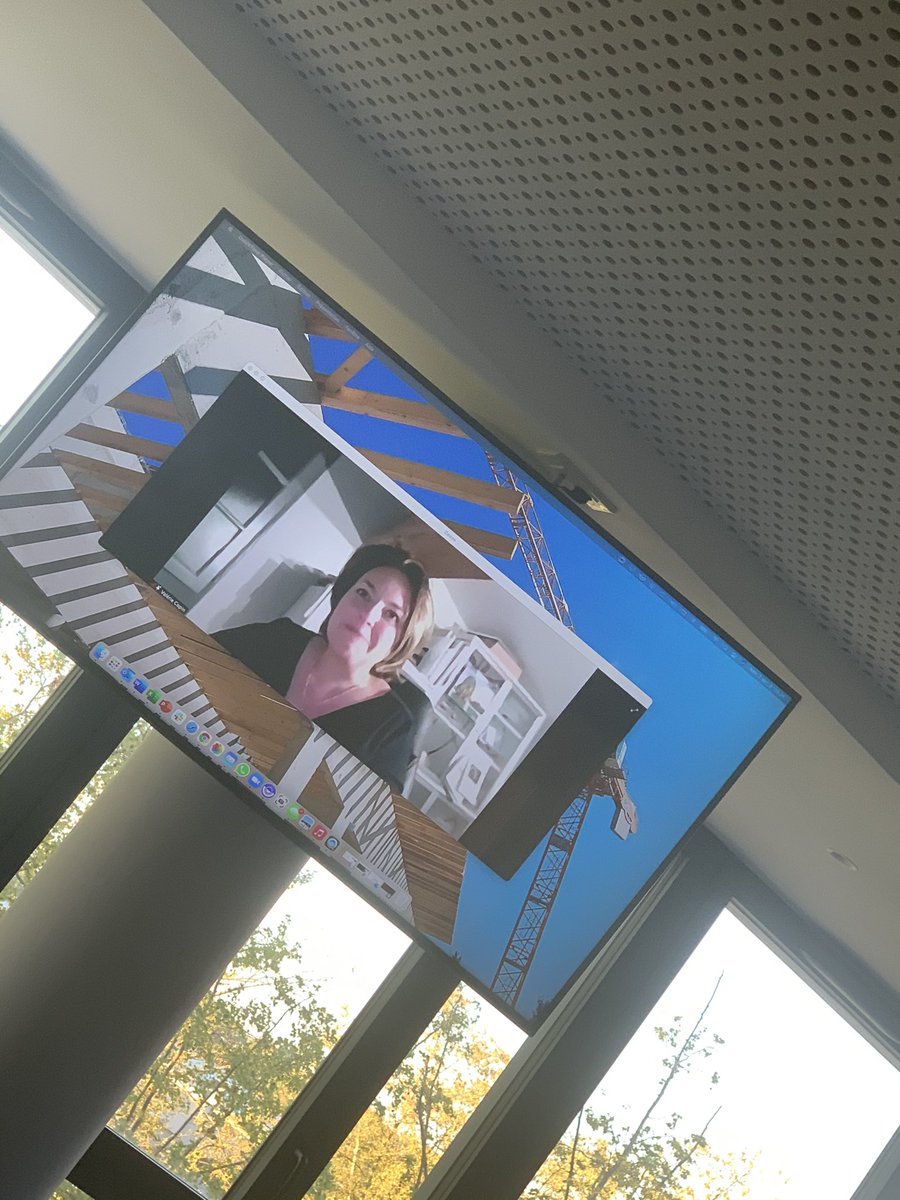 FFBNleAQUITAINE's tweet image. Projection privée en avant première de la campagne de communication BATI FEMI'NA proposée par @CoureauFlorence Présidente régionale des groupes femmes @FFBNleAQUITAINE en présence de @marieangeramos1 @ValerieCopin_06 Presidente Nationale des Groupes Femmes @MathieuWanner 💪🏻