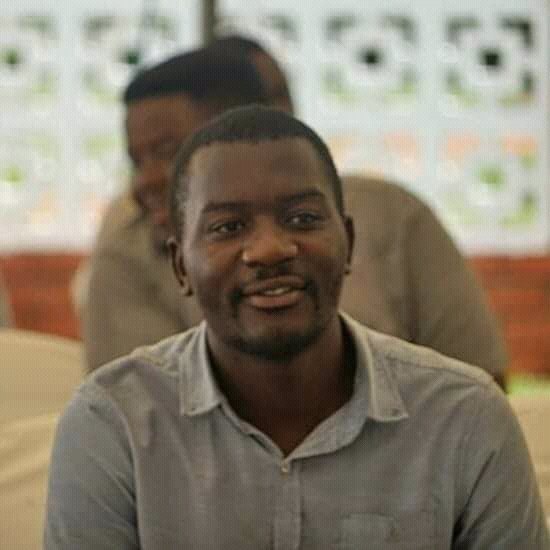 JobSikhala1's tweet photo. Dear Zimbabweans:

In solidarity against injustice, countrymen and women, lets show our rage by re-Twitting &amp; re-posting @MakomboreroH's picture all day long today.

Whistling is never a crime. The youngman deserves his freedom like all of. Jailing him is a scandal of the century https://t.co/R06IH4Td8o