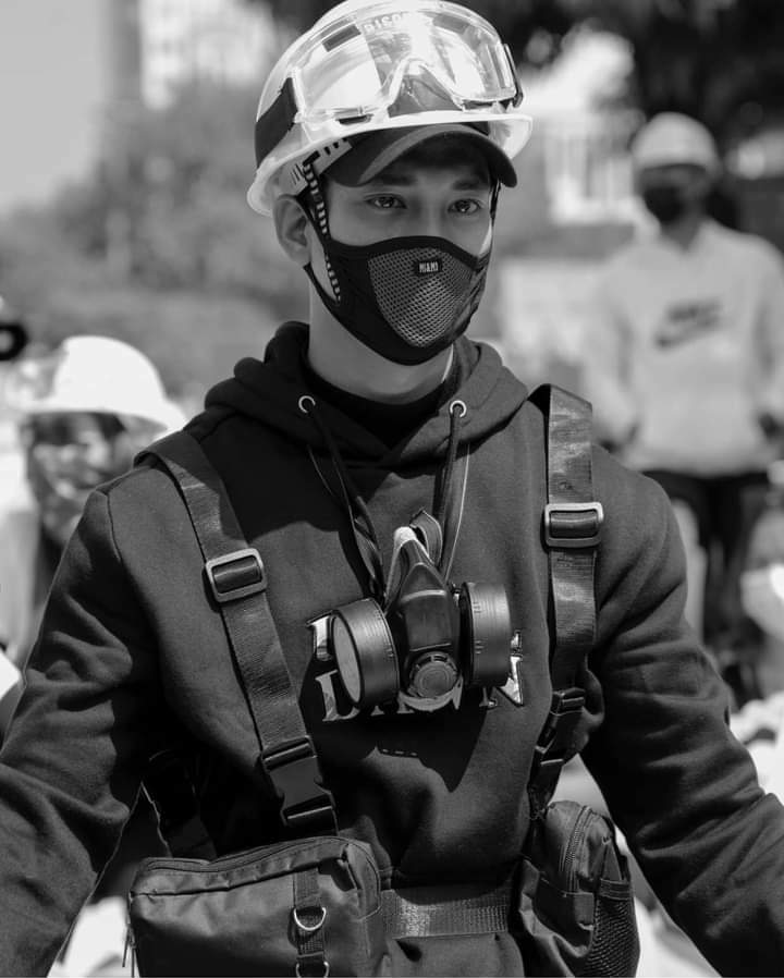 emmy_from's tweet photo. pzl, speak out for him
pray for him😥💔🙏
#paingtakhon
#PaingTakhonArrestedbytheMilitary https://t.co/YXSDYwRMzJ