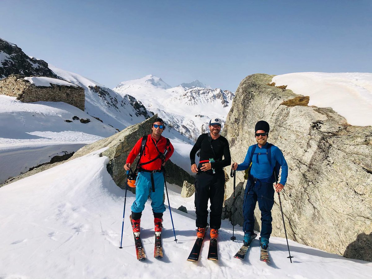 powderwego's tweet photo. Good friends good times
If you love the mountains and skiing, join us on https://t.co/V2HmC30Fny
⚡️🤟😜👍⚡️
.
.
.
Ski travels 2022 bookings are open on https://t.co/3yo6gD8g2g
.
#ski #valdisere #freerideski #skitouring #skijapan #skilofoten #deeppowder #skikamchatka #heliskiing https://t.co/26bdxpc7bd
