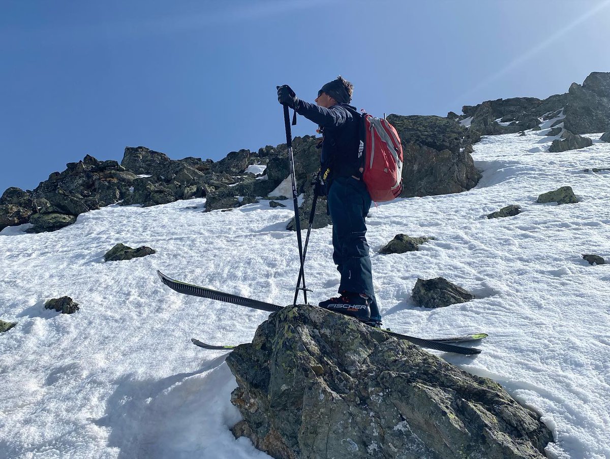 powderwego's tweet photo. Good friends good times
If you love the mountains and skiing, join us on https://t.co/V2HmC30Fny
⚡️🤟😜👍⚡️
.
.
.
Ski travels 2022 bookings are open on https://t.co/3yo6gD8g2g
.
#ski #valdisere #freerideski #skitouring #skijapan #skilofoten #deeppowder #skikamchatka #heliskiing https://t.co/26bdxpc7bd
