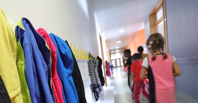 #DeuxSèvres. Les écoles se réorganisent pour les enfants des personnels prioritaires. bit.ly/3t0AEo2