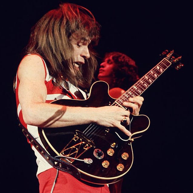 Happy 74th birthday to Steve Howe, once + future guitarist of Yes! 