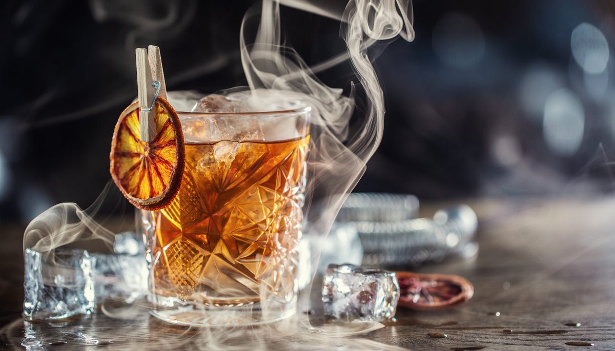 Spirit_of_Wales's tweet photo. Our goal is to create surprising and complex flavours that develop into abstract stories on your palette. #SpiritofWalesDistillery https://t.co/d362XN010Q
