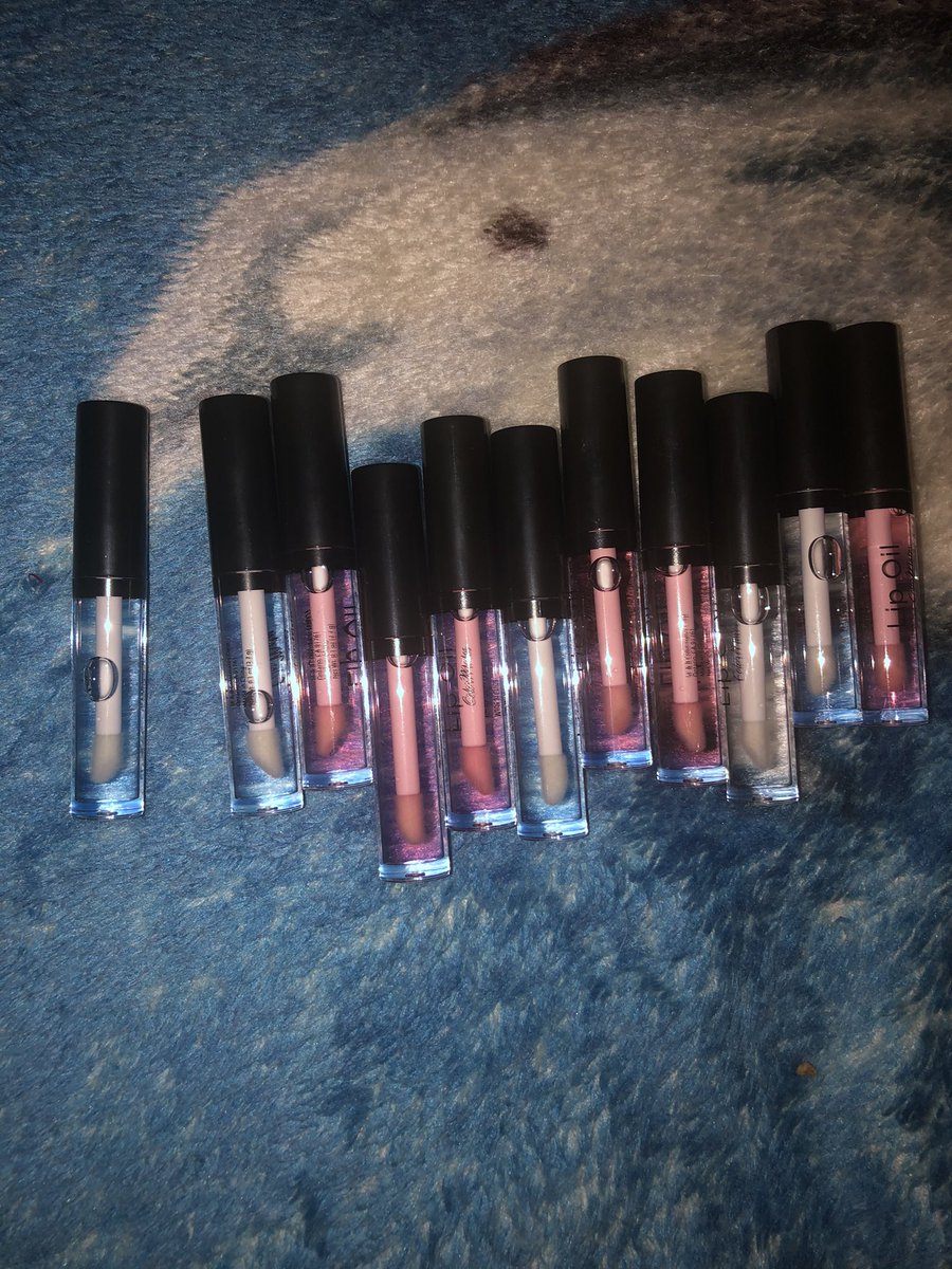 Sunshines_Gifts's tweet image. RT for RT? I have a small business for spend the night bags mostly hygiene based but if you would like PJ’s I could definitely work something out for you until I get my own line. Check out my page for more info. and pictures #smallbusiness #BlackOwnedBusiness #businessthread #ad