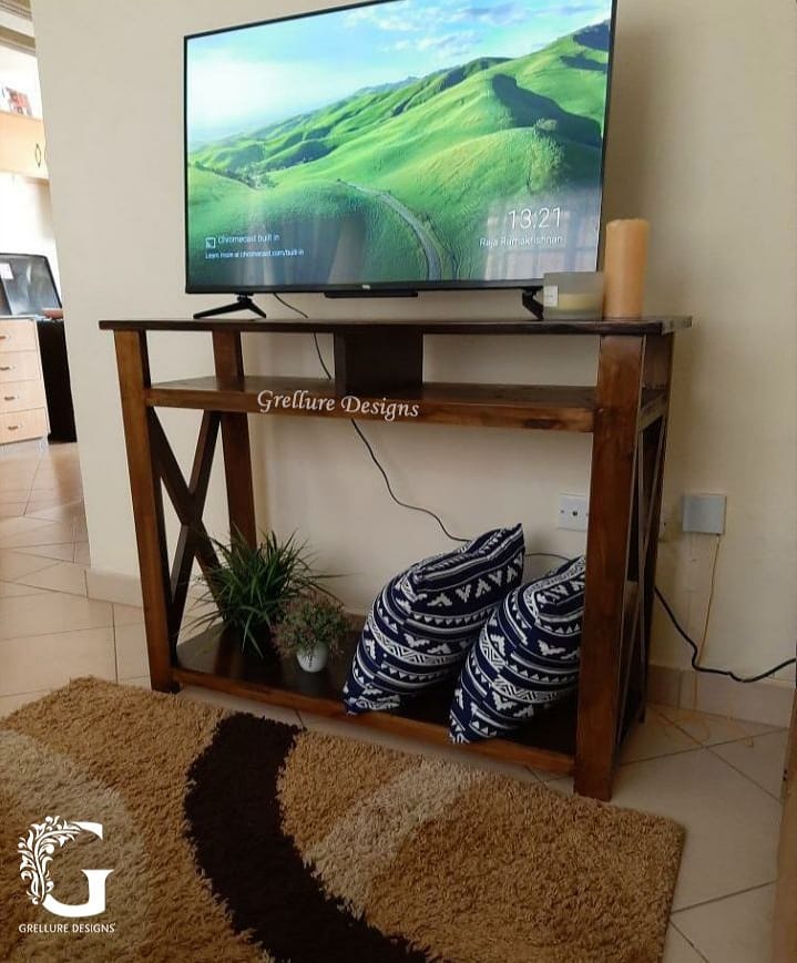 grellure's tweet photo. The Beauty of a home comes from the people  who makes it a home
.
We make homes 🏠
.
Tv📺 stand Dimensions: 
✔️48' inches Length
✔️16' inches Width
✔️ 36' inches Height
#grelluredesigns #MainaAndKingangi #ThiefOfTheLoans https://t.co/9oGWeAyTre