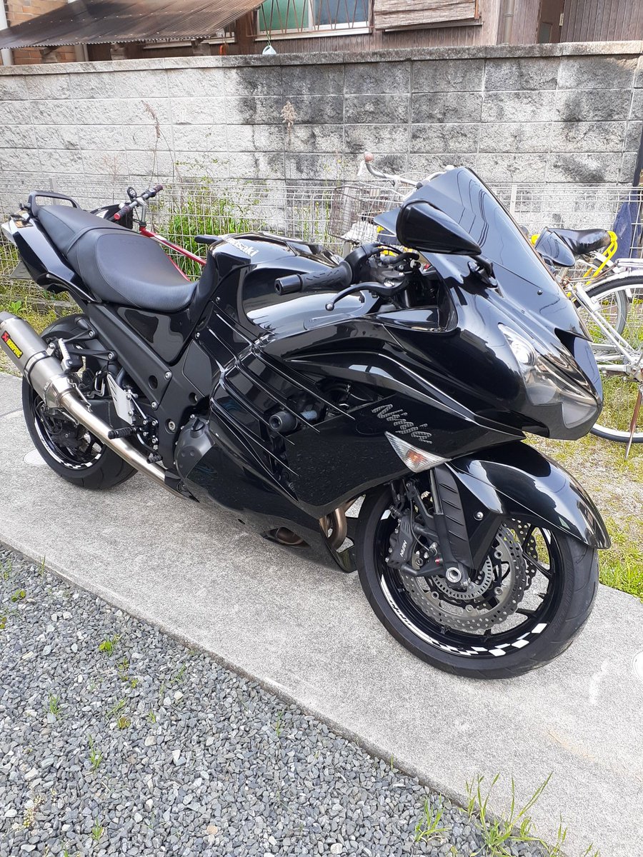 aabbbcc0812's tweet photo. ZX14Rに乗り換えました‼️
おすすめのカスタムパーツ有れば教えて下さい‼️‼️🙏
#バイク　#カワサキ　#ZX14R
#カスタム　#ZX14R乗りと繋がりたい https://t.co/WD3aPORQfL