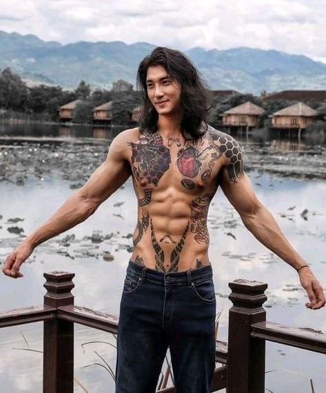 CindyMAHtun's tweet photo. Myanmar famous model Paing Takhon was detained by military armed group this morning 5am due to his anti-coup activities. 

#WhatsHappeningInMyanmar https://t.co/CjgPjfYbld