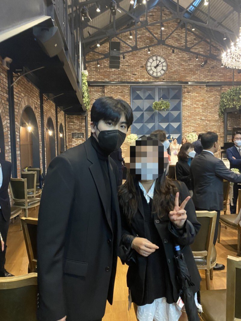 HS_OB_'s tweet photo. 형식이 사촌 결혼식 갔구나ㅠㅠㅠㅠㅠㅠㅠㅠㅠㅠㅠㅠㅠㅠㅠㅠㅠ https://t.co/5VThrg4UcF