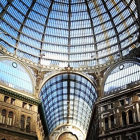 p_arcangelo's tweet photo. https://t.co/Z4fbMrMCPo

Galleria Umberto,quartiere S.Ferdinando.Una struttura avvieneristica,la cui realizzazione comportò non pochi problemi; tra questi, la presenza delle Chiese di Santa Brigida e San Ferdinando che risultano alla fine inglobate Nella struttura. https://t.co/gRuSwp3FdN