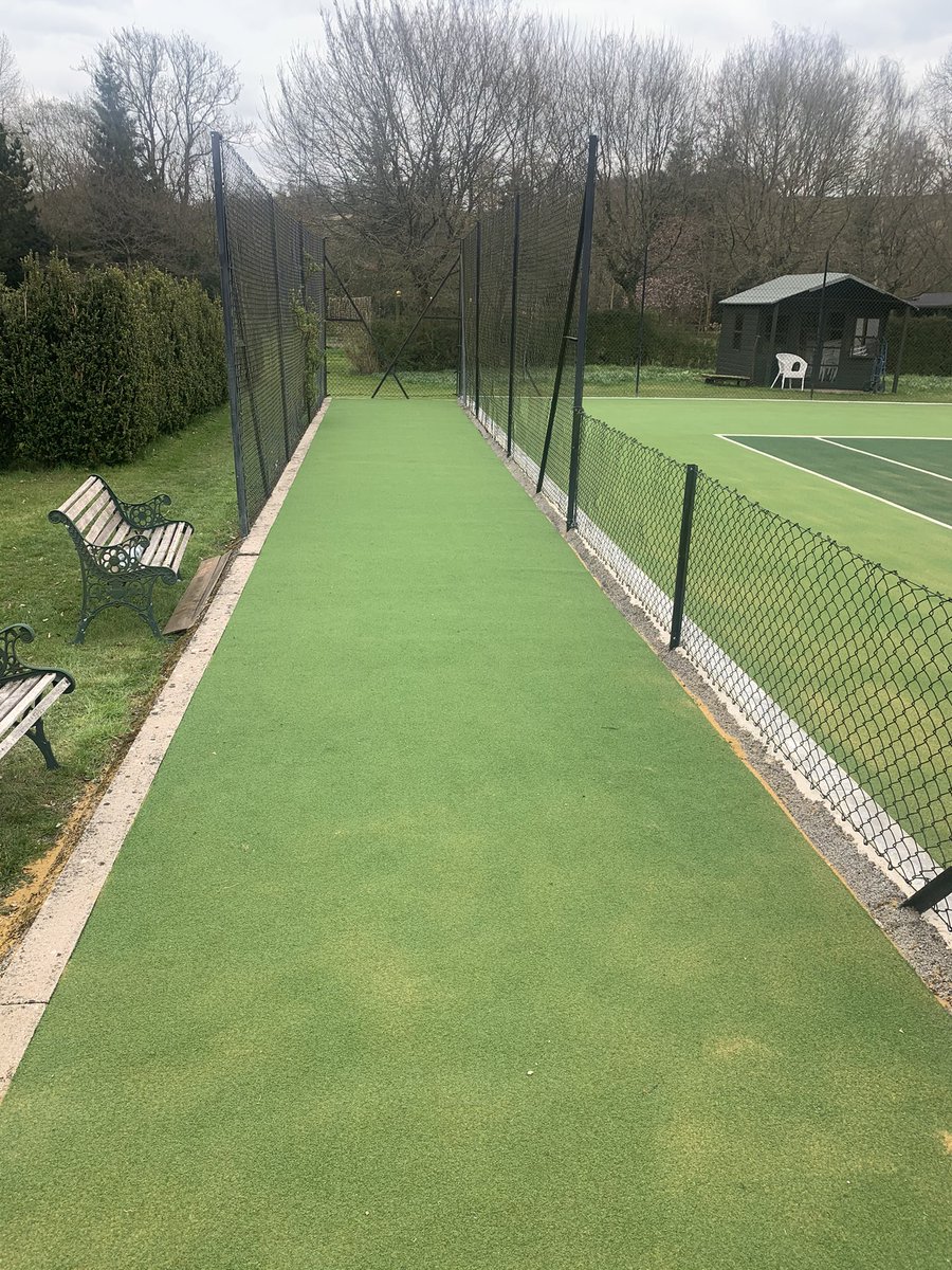 Yesterday the team made a 300mile round trip to ramsbury to install this @TigerTurfUK advantage court and cricket wicket for @ChilternSports in #ramsbury #tennis #tenniscourt #artificialgrass #installers