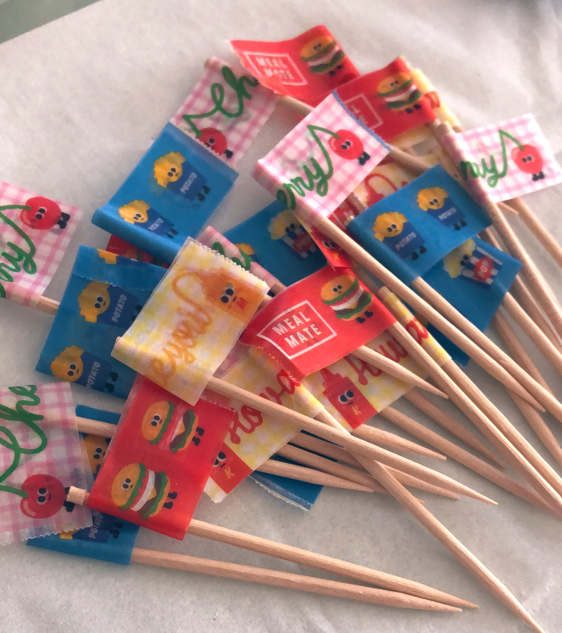 はむそく お弁当用の手作りピック大量生産 楊枝に可愛いマステを巻き付けるだけだから簡単 お弁当グッズ ハンドメイド T Co Oq1x3jryo0 Twitter