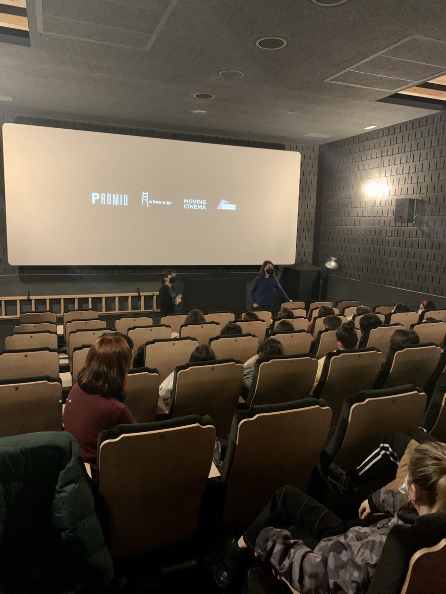 Ahir al Zumzeig vam acollir a les alumnes del <a href="/inspuigvert/">Insdrpuigvert</a> per la projecció de #ElVerdugo amb col·loqui de la cineasta #CeliaRico. Ha estat una iniciativa organitzada per <a href="/abaoaqu_/">A Bao A Qu</a> <a href="/promio_cines/">Promio</a> i <a href="/MovingCinema_/">Moving Cinema</a> 

Moltes gràcies a les alumnes i profes per assistir-hi💙