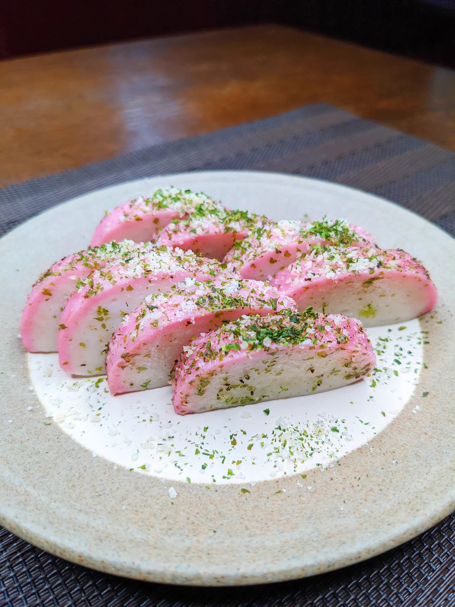 かまぼこが美味しいおつまみに大変身！電子レンジで簡単に作れる、かまぼこレシピ！