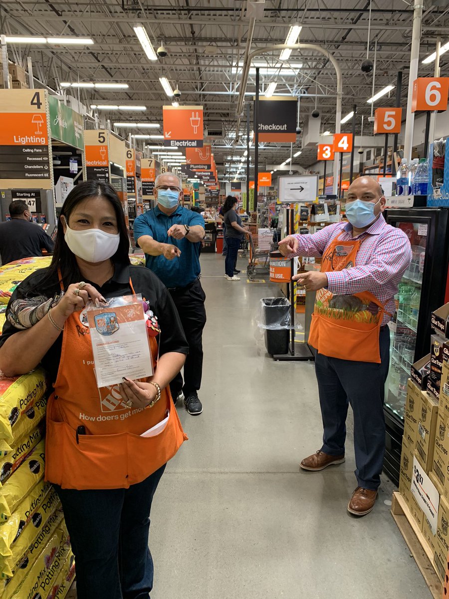 Rachel at 6577 is a superstar!  A contractor stopped me in the lot to rave about and praise Rachel. Contractor said it’s because of Rachel that she doesn’t shop at the competition!  Btw, Rachel works at the ssdesk. Global mindset! <a href="/ricksolis2121/">Ricardo Solis (Rick)</a>