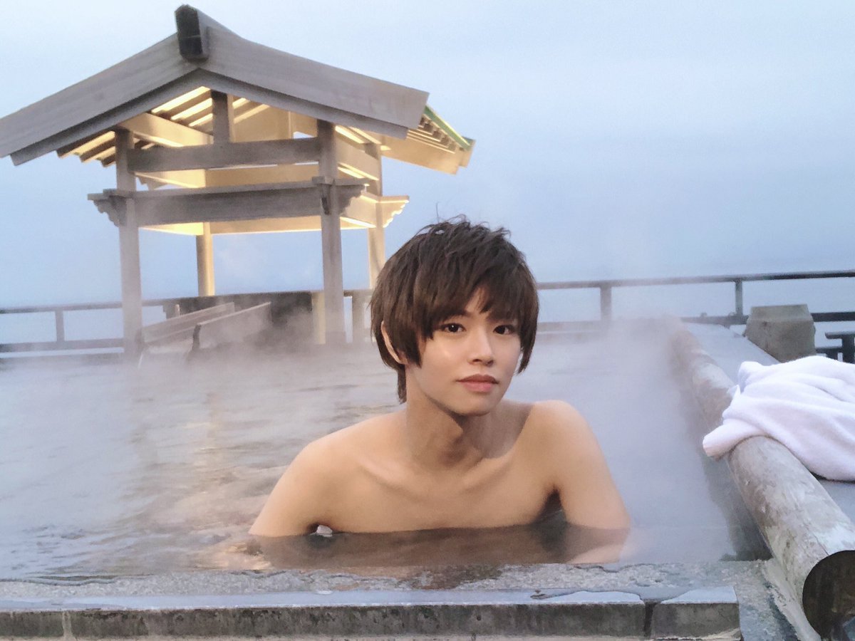 Hydrangea108's tweet image. 僕のためにあるようなタグじゃん！
振り幅大きいよー(笑)
男性装か女性装どっちが好き？

#同一人物とは思えない画像を貼れ